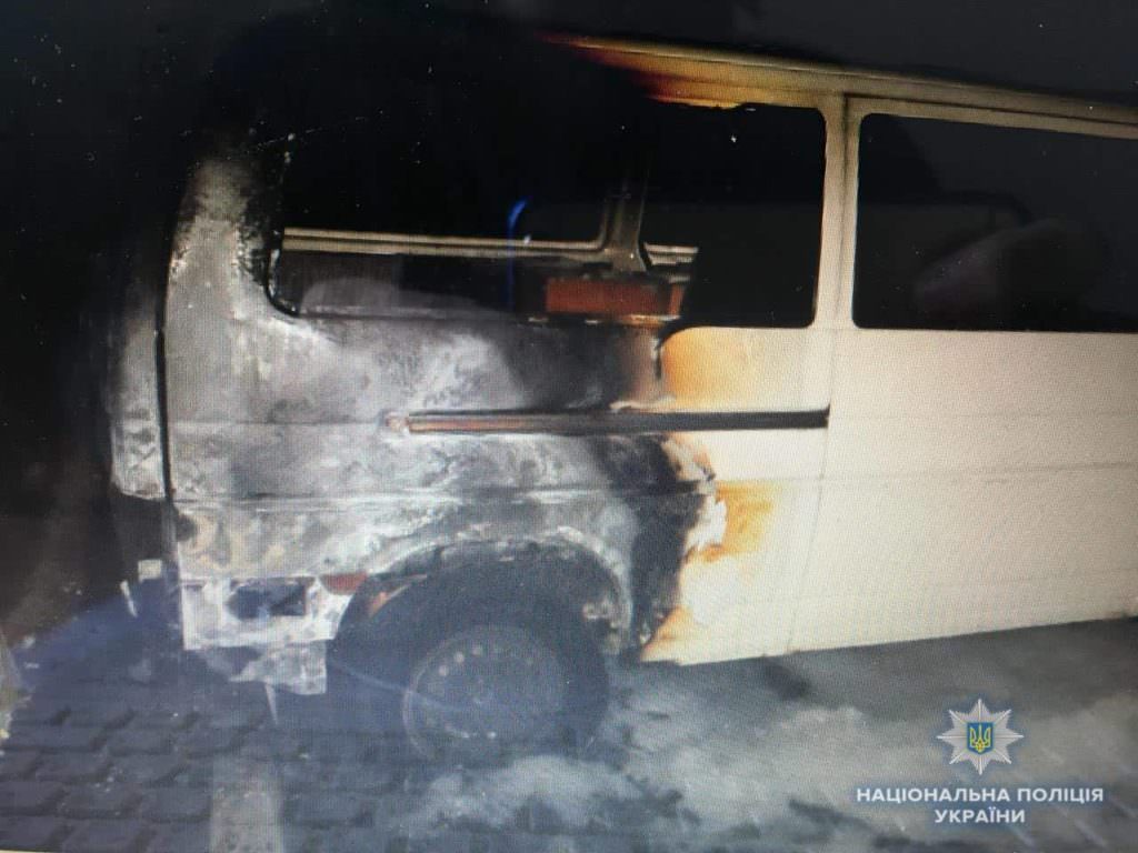 У Києві згоріло п’ять авто: перші висновки поліції