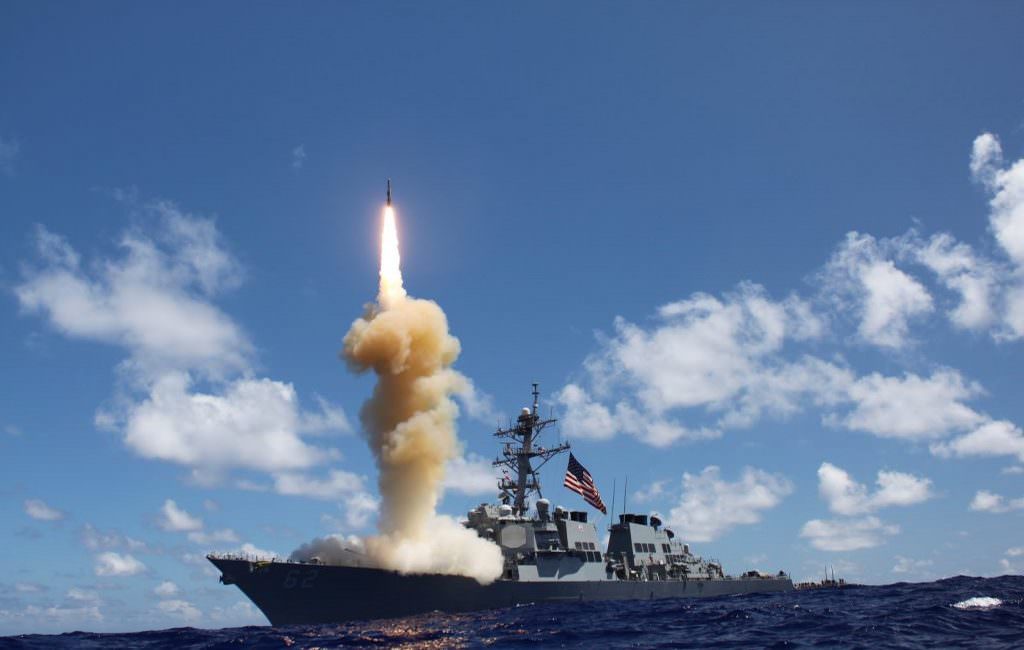 Росія погрожує збивати ракети США, випущені по Сирії