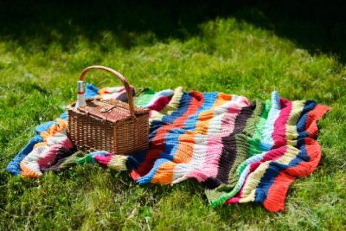 Святкові дні в квітні-травні: скільки вихідних матимуть українці
