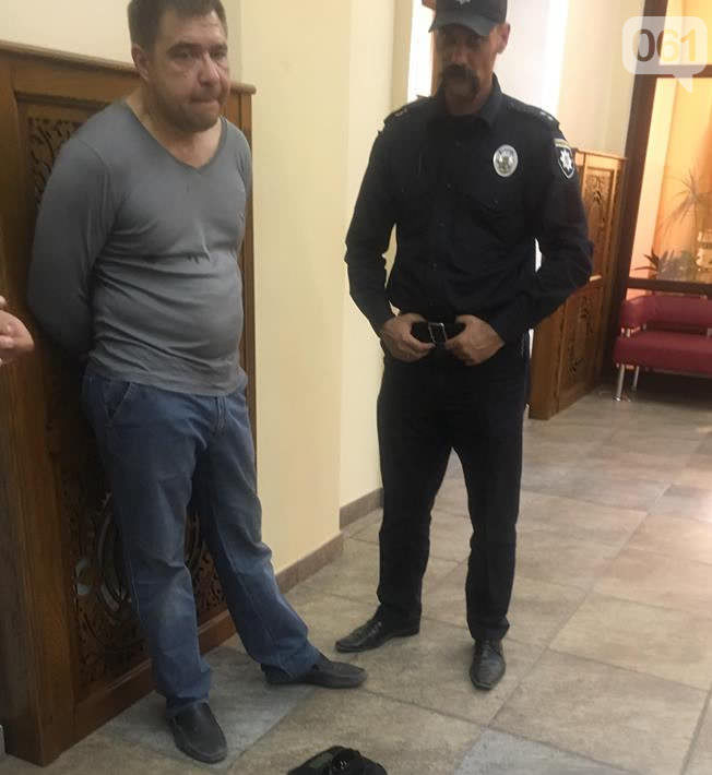 В Запоріжжі чоловік кинув вибуховий пакет в учасників ЛГБТ-акції: є постраждалі