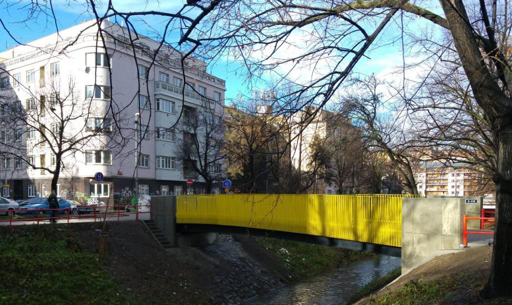 В Праге назовут мост в честь украинского диссидента Макуха, который себя сжег