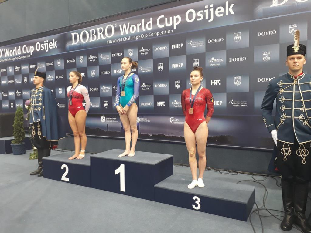 Українська гімнастка Діана Варінська виграла три золотих медалі Гран-Прі у Хорватії