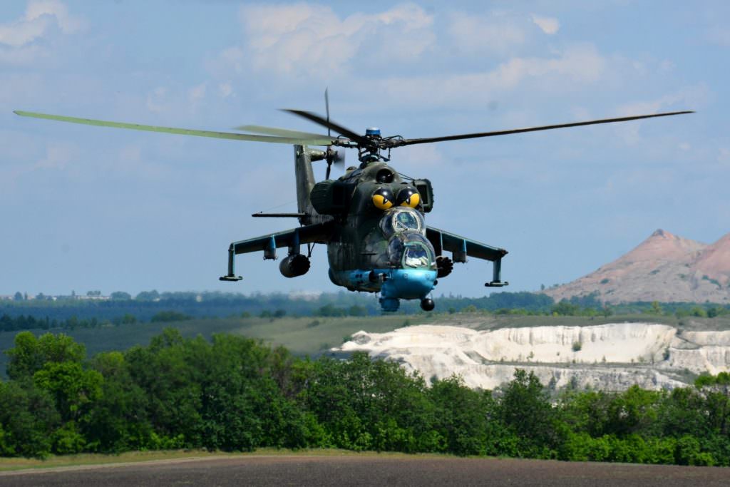 Авіація протестувала вертольоти Мі-24 біля лінії розмежування в зоні ООС