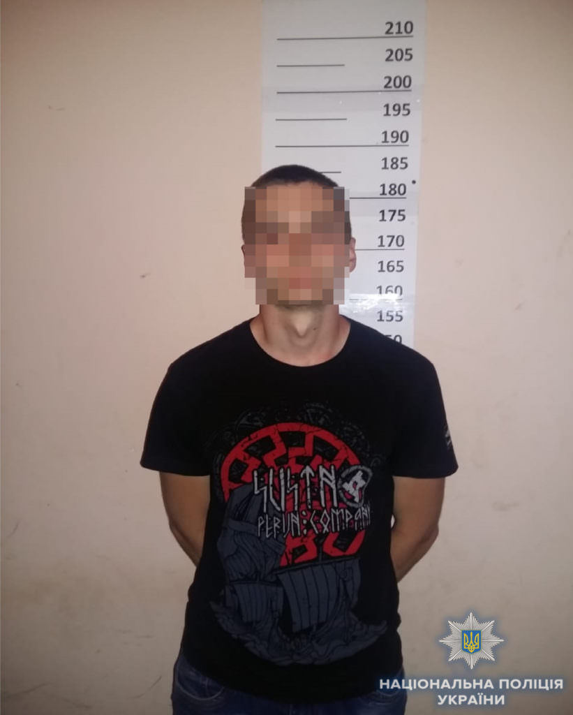 У Києві затримали двох молодиків, які переслідували іноземних вболівальників