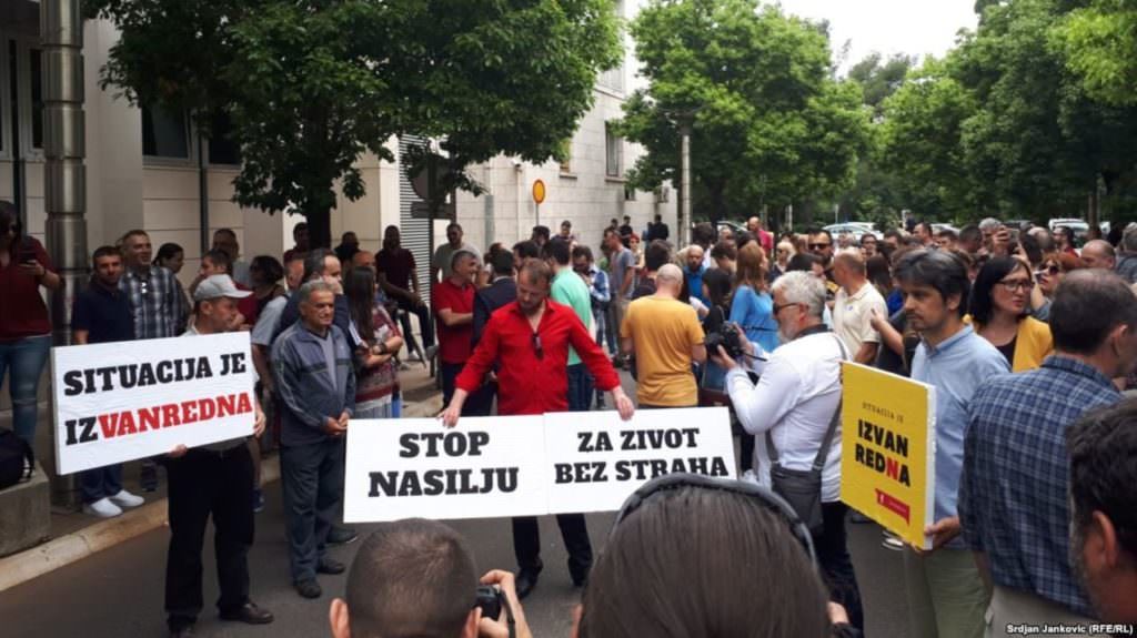 В Черногории подстрелили антикоррупционную журналистку: жители начали массовые акции протеста