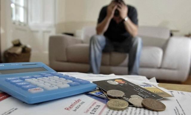 The war against Ukraine has driven Russian citizens into a debt hole