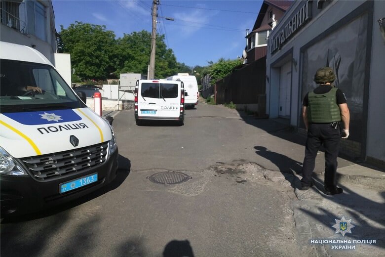 У Києві з гранатомета обстріляли ритуальне бюро
