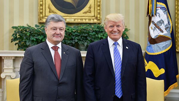 Петро Порошенко провів переговори з Дональдом Трампом на саміті НАТО – ЗМІ