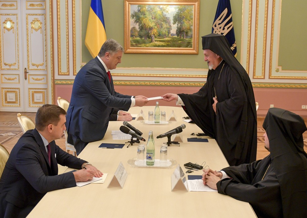 Порошенко встретился с делегацией Вселенского Патриархата