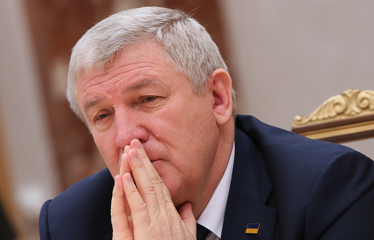 Ексміністра оборони Єжеля підозрюють у держзраді через підписання “Харківських угод”