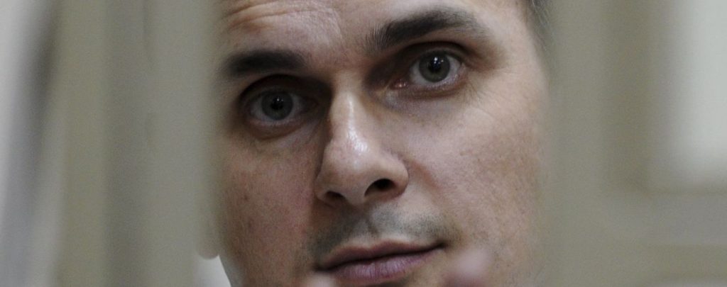 При смерти и принимает две-три ложки питательной смеси: появились новая информация о состоянии Сенцова