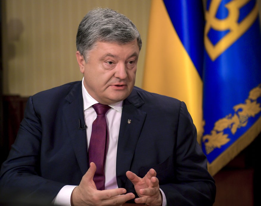 Путіну дуже важко пояснити, чому він не дає можливості розгорнути миротворчу місію ООН на Донбасі – Порошенко