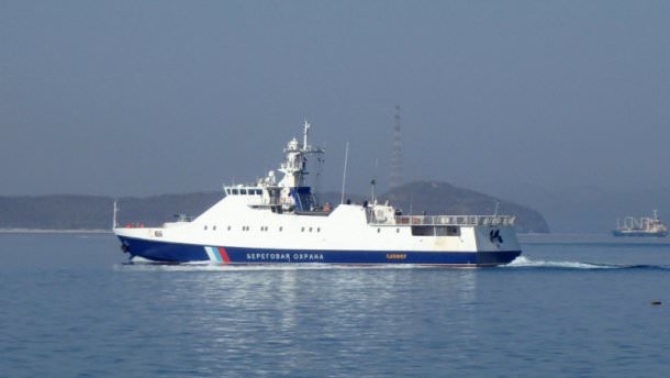 ФСБ России задержала в Азовском море семь судов, идущих в Бердянск