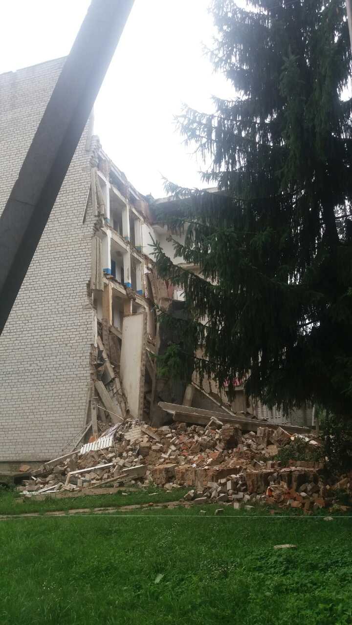 Гуртожиток Нова Чортория обвал, Житомирщина: фото - новини Житомирщини