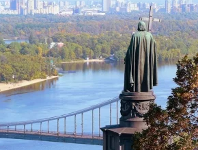 Религиовед о крестном ходе: Несмотря на все духовное, каждый раз такие события пытаются привязать к политике