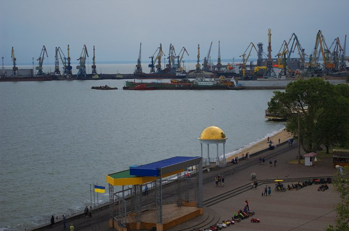Россия готовится к военной атаке на Мариуполь и другие порты Азовского моря — Порошенко