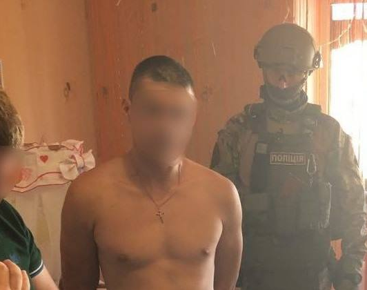 Батька, який знімав порно з 8-місячною донечкою, арештовано на два місяці – прокуратура Києва
