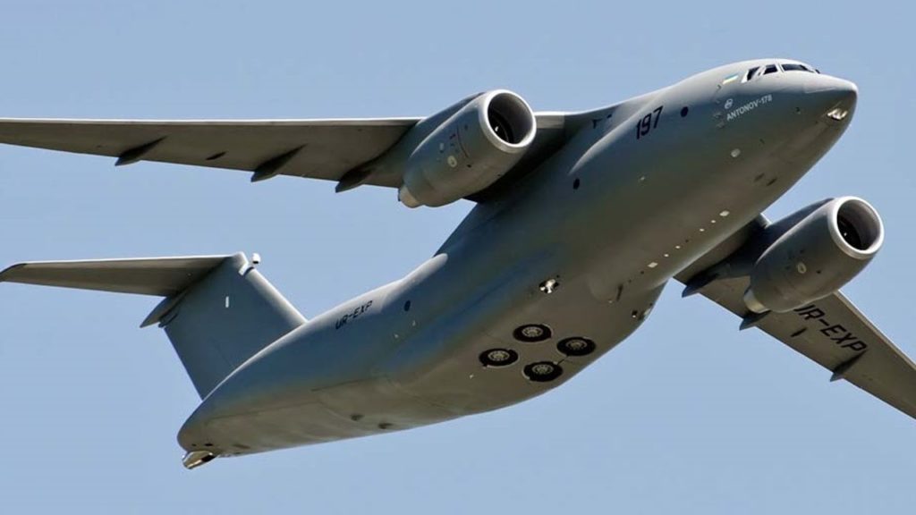 Украинский транспортник Ан-178 совершил демонстративный полет в Великобритании: яркое видео