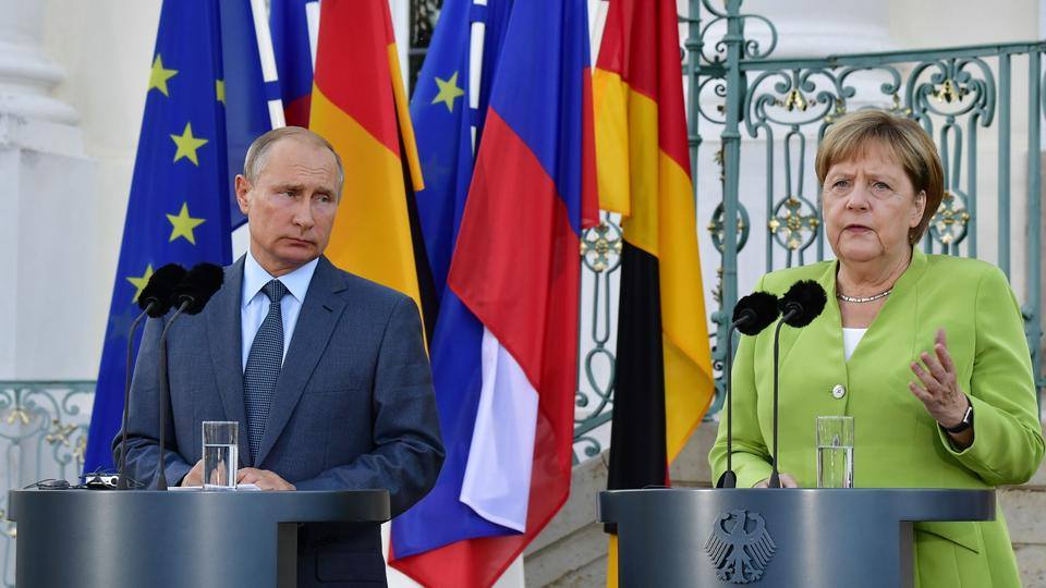Безвихідь заклятих друзів: німецькі ЗМІ про зустріч Меркель та Путіна