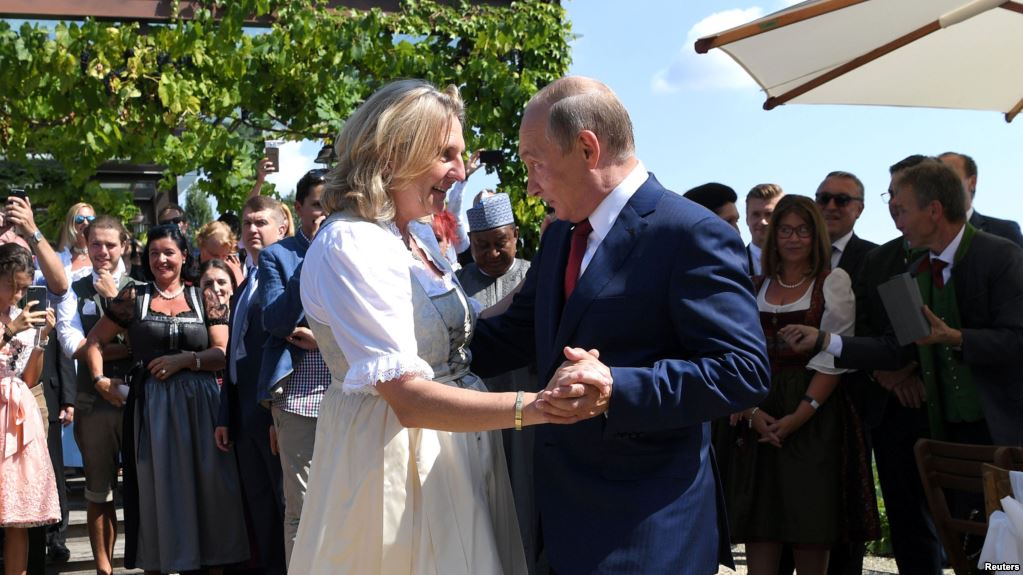Путін на весіллі