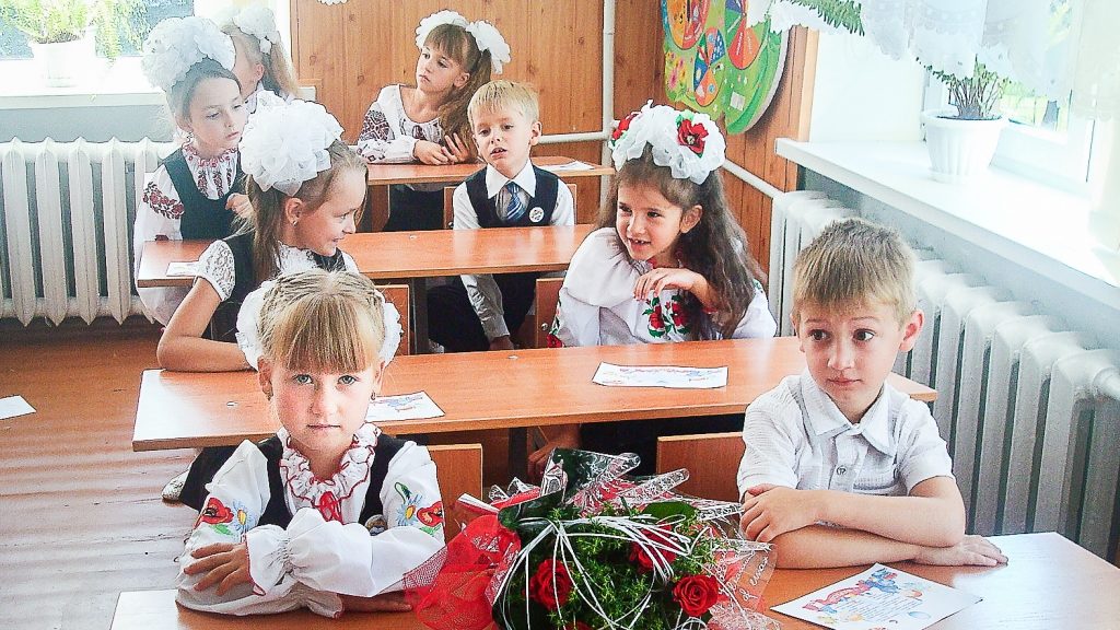 Первоклассники больше не будут получать табелей в школах: объяснение МОН