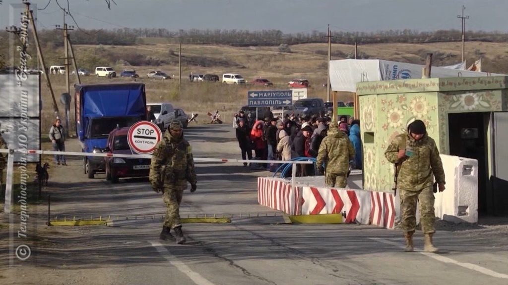 Из-за обстрелов боевиков пункт пропуска Майорское планируют закрыть