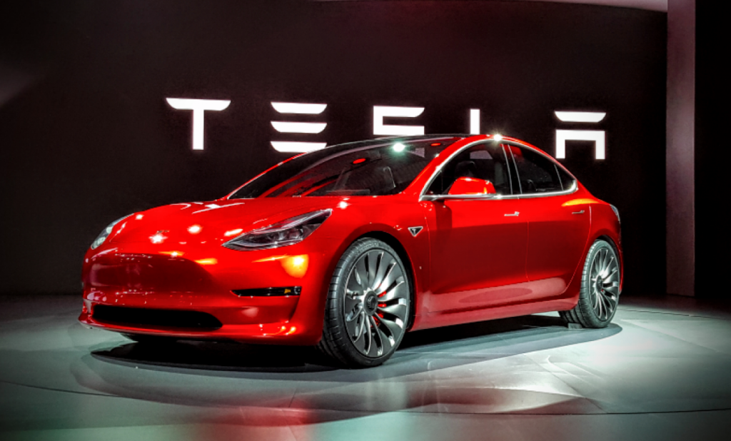 Маск снова обрушил акции Tesla: на этот раз за «косяк» с мариуханой