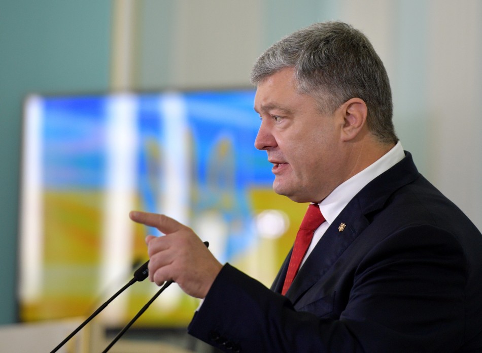 Порошенко призвал жителей ОРДЛО игнорировать фейковые выборы