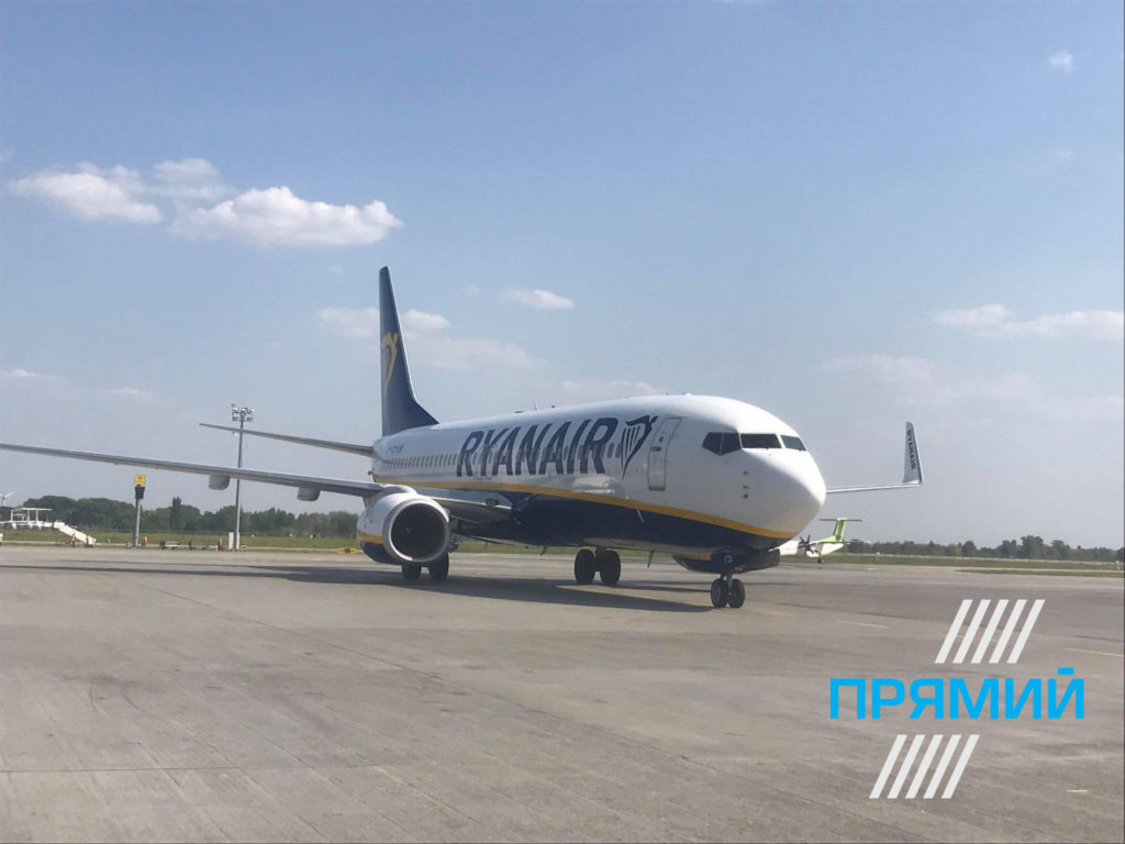 У “Бориспіль” прибув перший рейс Ryanair “Київ-Берлін”: ексклюзивні фото “Прямого”