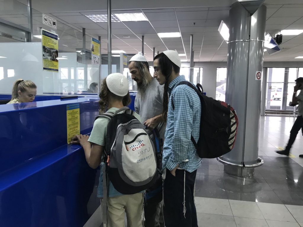 В Україну прибули майже 30 тисяч хасидів