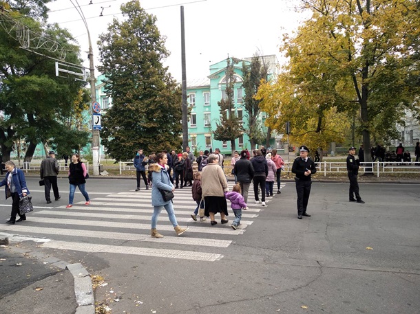 У міській раді Херсона побились чиновник та активіст: відео