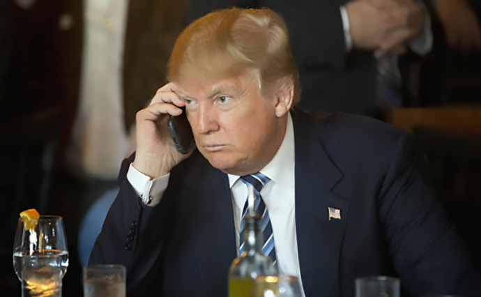Росія і Китай прослуховують телефони Трампа – NYT