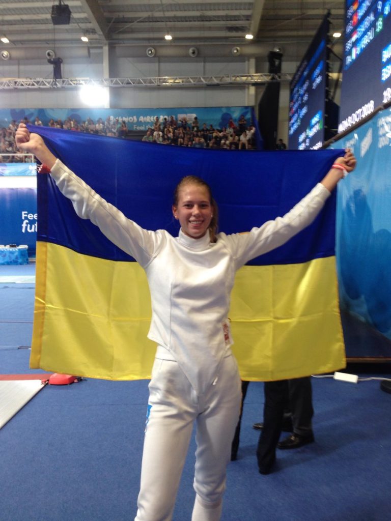 Українська фехтувальниця Чорній завоювала “золото” на юнацьких Олімпійських іграх