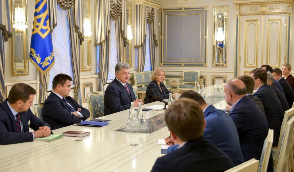 Порошенко: Украинские парламентарии в ПАСЕ доказали, что Гимн Украины — сильное оружие