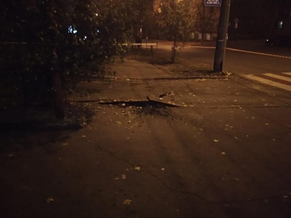 У поліції повідомили подробиці гучного нічного “вибуху” у Києві