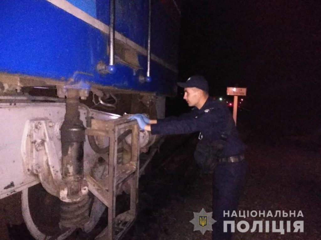 С поезда «Николаев-Киев» эвакуировали около 800 пассажиров из-за «взрывчатки»