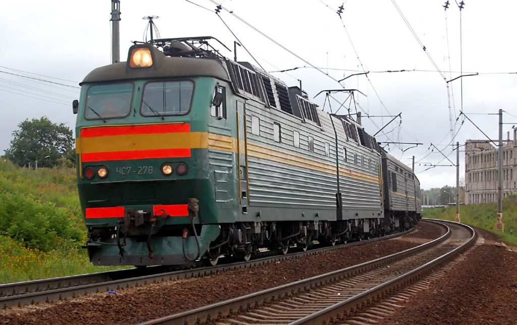 На Львівщині потяг на смерть збив дівчину