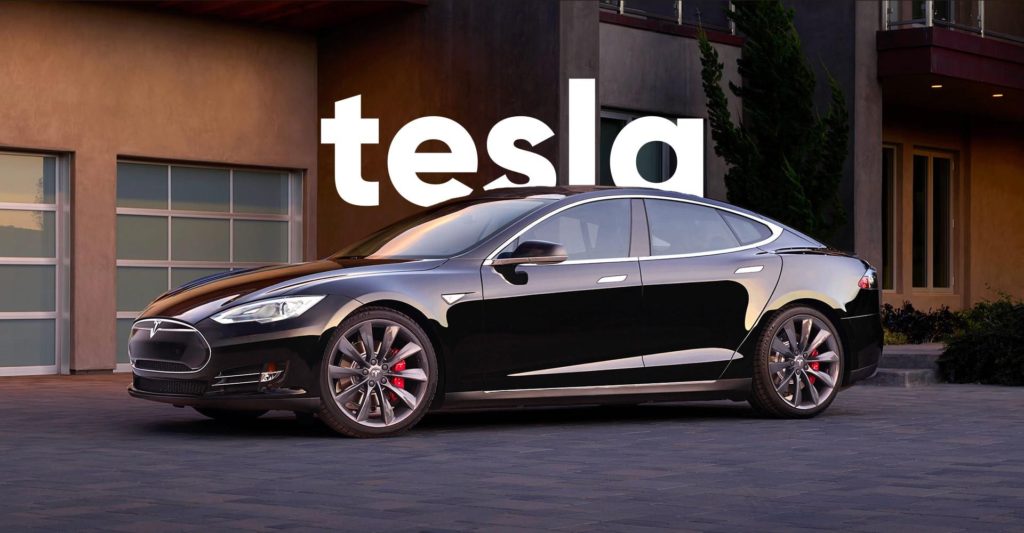 Tesla до 2020 року запустить службу безпілотного таксі