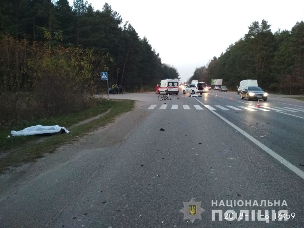 На Львівщині зіткнулись велосипедист та мотоцикліст: двоє загиблих