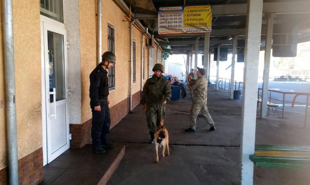 В Житомирі евакуювали пасажирів з трьох вокзалів