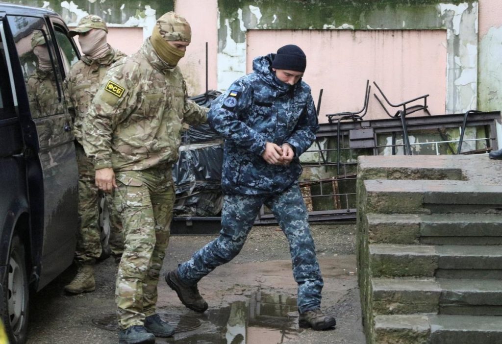 Это судилище, не имеющее никакого отношения к праву — Бабин о деле пленных моряков
