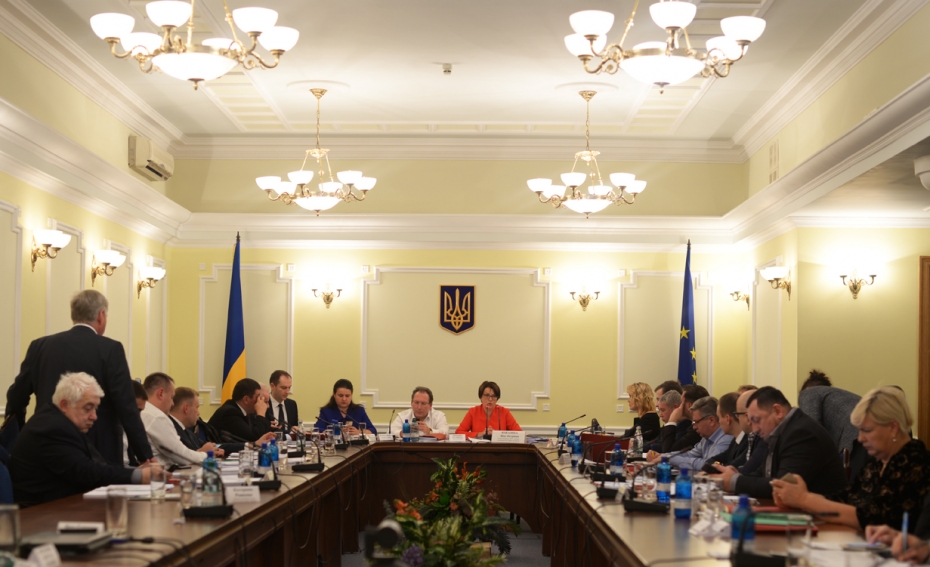 Комітет Ради схвалив законопроекти щодо розмитнення “євроблях”: стала відома дата голосування у парламенті