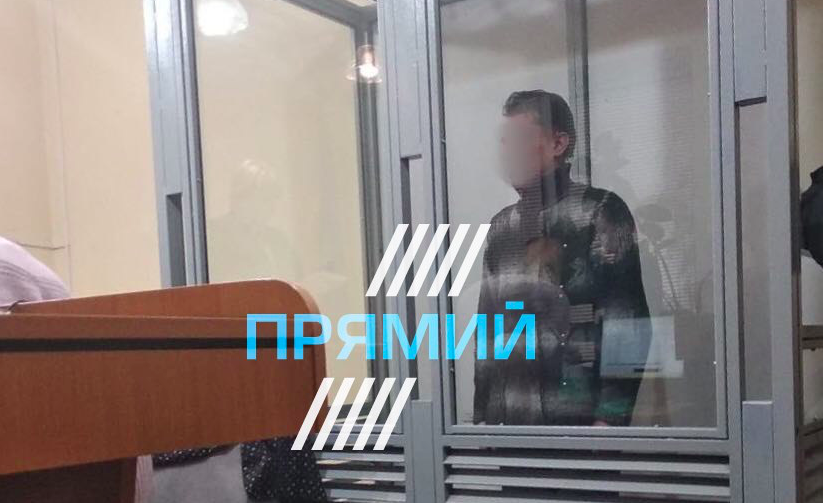 Чоловіка, який ґвалтував своїх доньок і знімав порновідео, відправили за ґрати