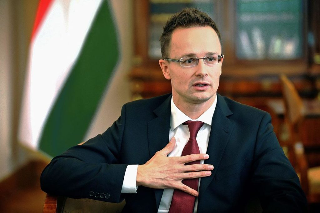 Угорщина заявила про поліпшення відносин з Україною
