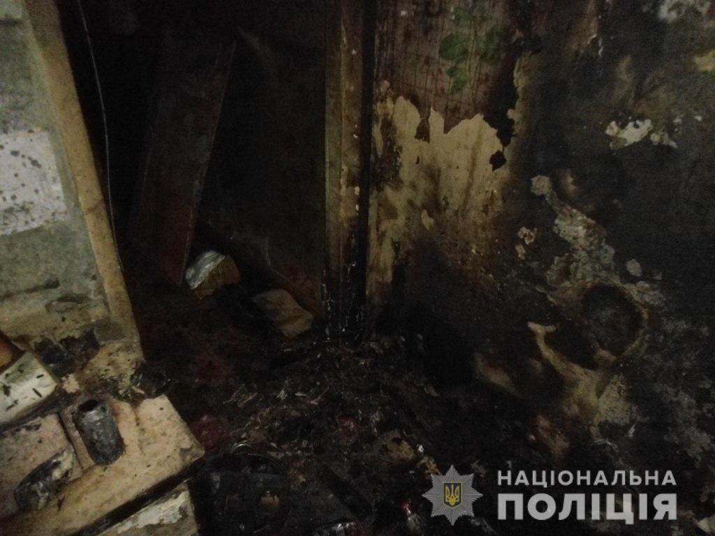 На Кировоградщине в дом участника АТО бросили коктейль Молотова, пострадали женщина с ребенком
