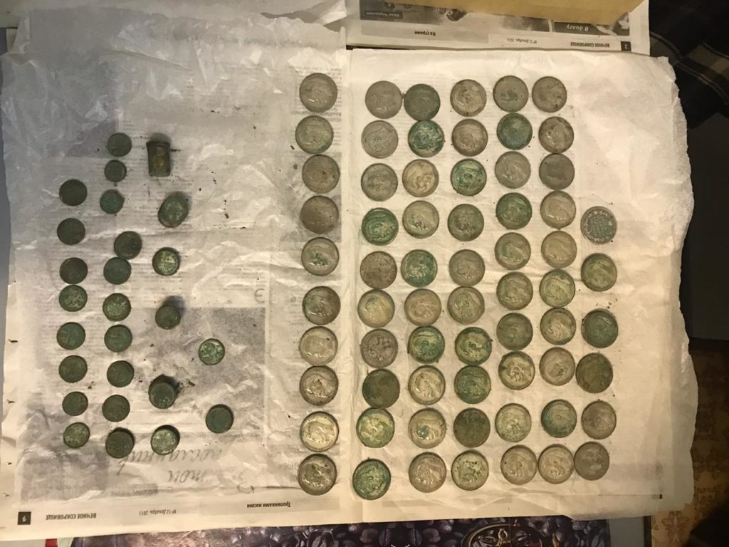 У заповіднику Києва археологи виявили 2 кг срібних монет