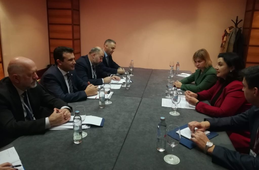 Украинское правительство призвало Македонию ввести санкции против России