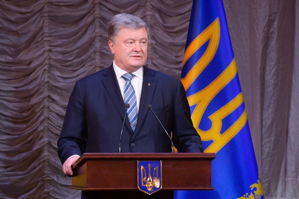 Аж зірки на кремлівських шпилях почорніли: Порошенко про реакцію РФ на створення Української церкви