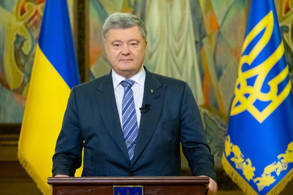 Петр Порошенко проходит во второй тур президентских выборов — соцопрос