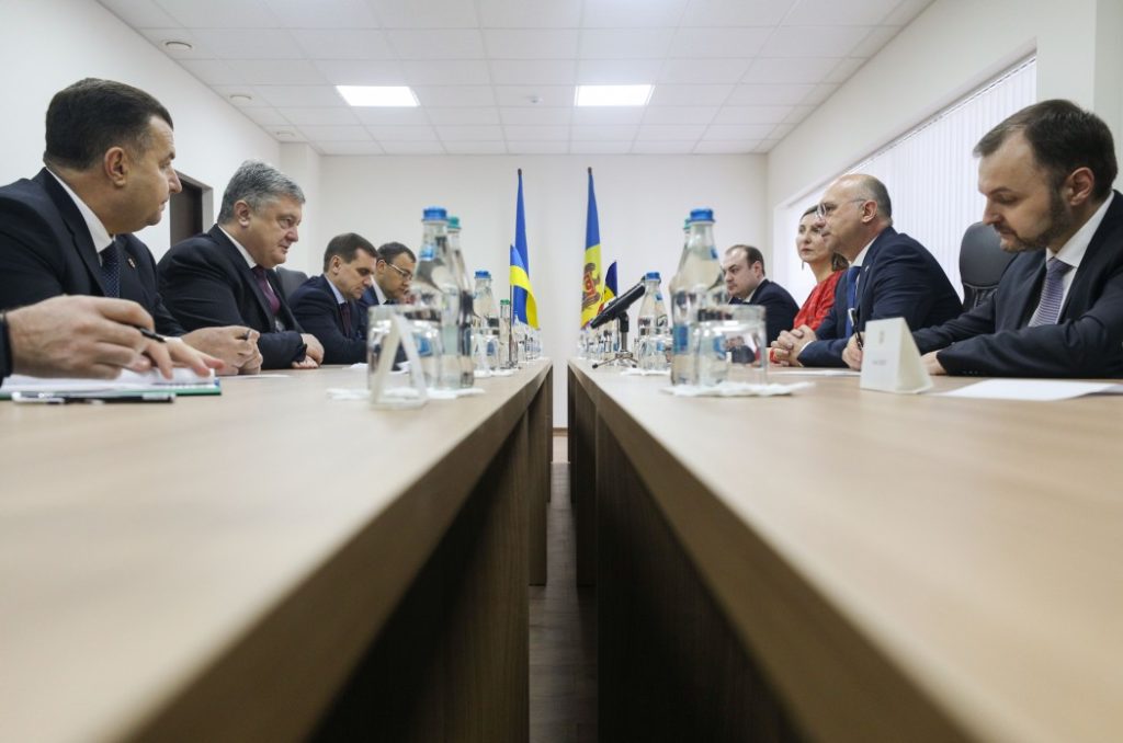 Единство Украины и Молдовы помешает Кремлю влиять на выборы в 2019 году – Порошенко
